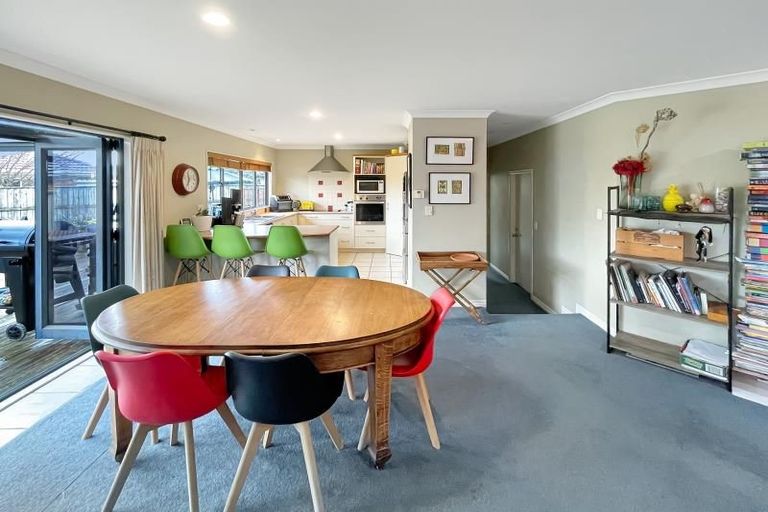 Photo of property in 14 Greenough Place, Rototuna, Hamilton, 3210