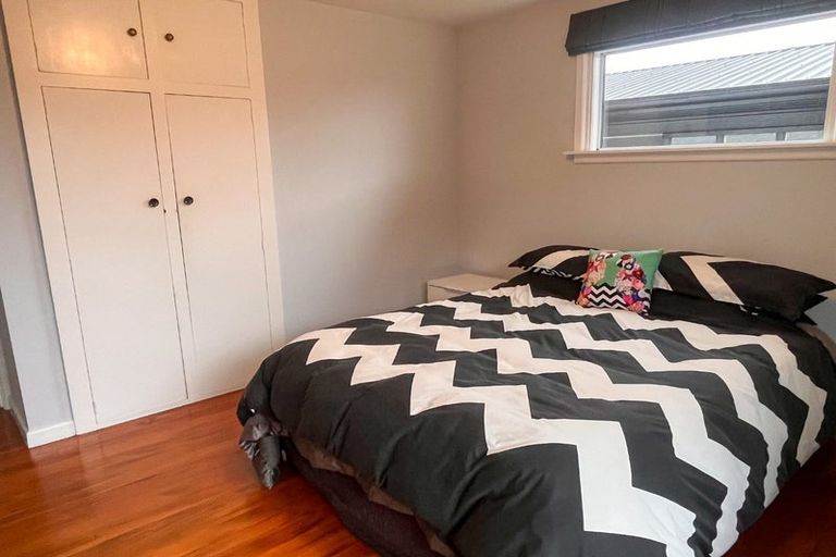 Photo of property in 16 Daniels Road, Redwood, Christchurch, 8051