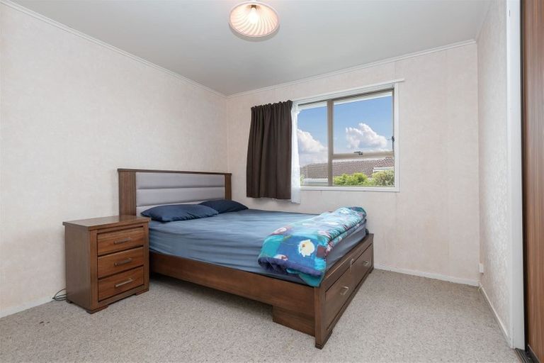 Photo of property in 12 Lewisham Street, Highland Park, Auckland, 2010