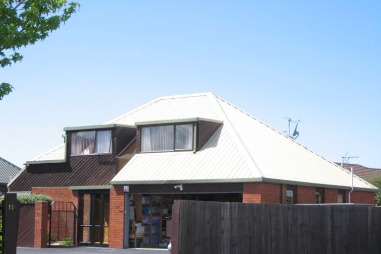Photo of property in 11a Cherrywood Place, Redwood, Christchurch, 8051