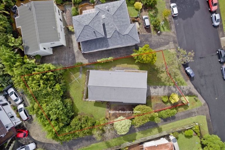 Photo of property in 66 Lavery Place, Sunnynook, Auckland, 0632