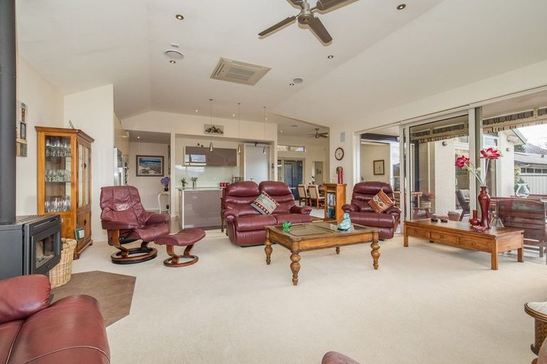 Photo of property in 22 Old Station Avenue, Wanaka, 9305