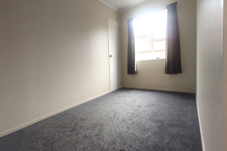 Photo of property in 3 Hibernian Drive, Ranui, Auckland, 0612