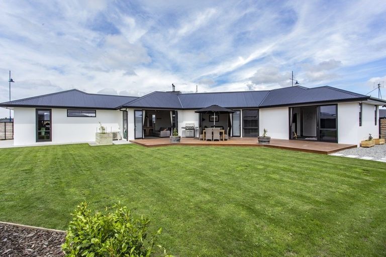 Photo of property in 83 Tiritiri Moana Drive, Pegasus, 7612