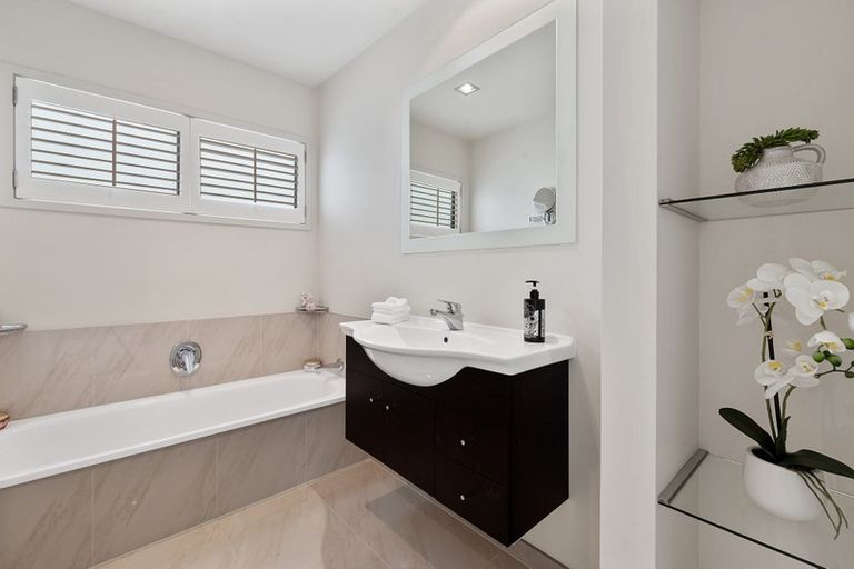 Photo of property in 89a Kowhai Road, Mairangi Bay, Auckland, 0630