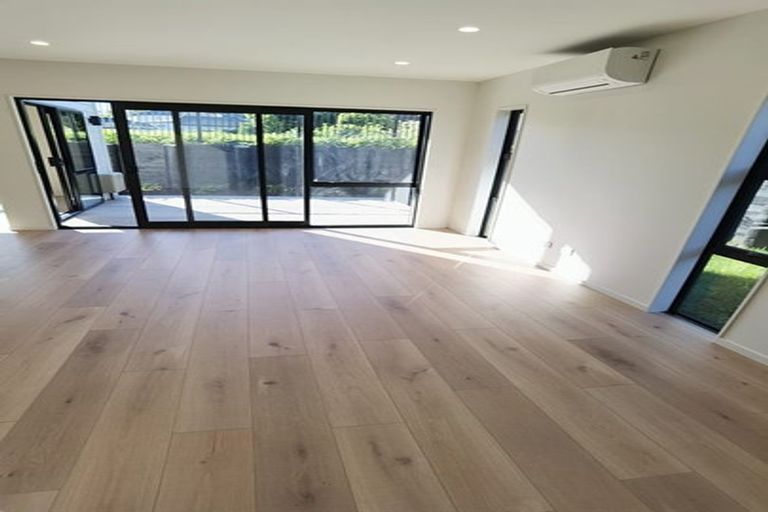 Photo of property in 9d Janome Place, Bucklands Beach, Auckland, 2014