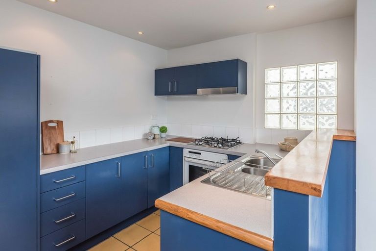 Photo of property in Anderson Apartments, 11/248 Willis Street, Te Aro, Wellington, 6011