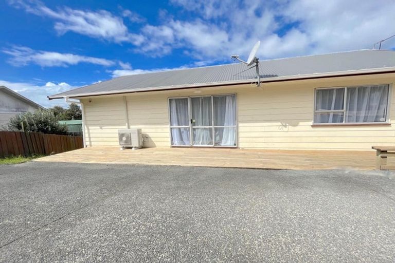 Photo of property in 70 Parrs Cross Road, Henderson, Auckland, 0612