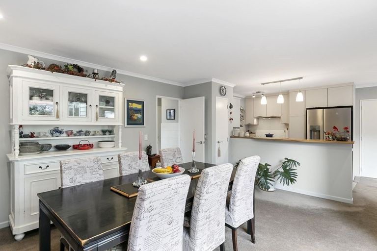 Photo of property in 2/6 The Parade, Island Bay, Wellington, 6023