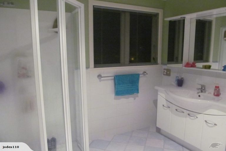 Photo of property in 104 Tirohanga Road, Tirohanga, Lower Hutt, 5010