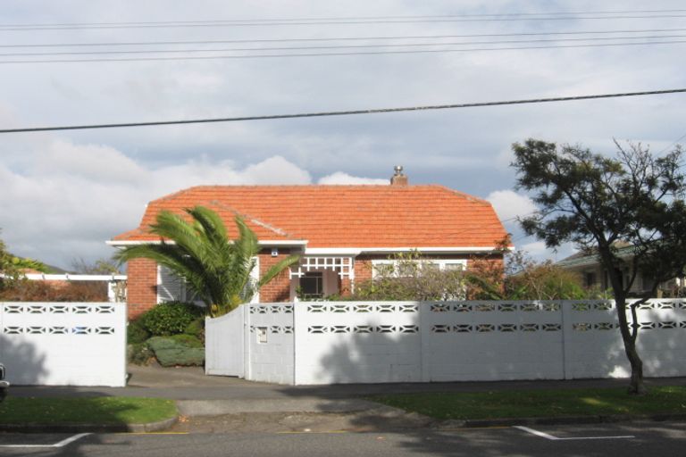 Photo of property in 58 Copeland Street, Hutt Central, Lower Hutt, 5011