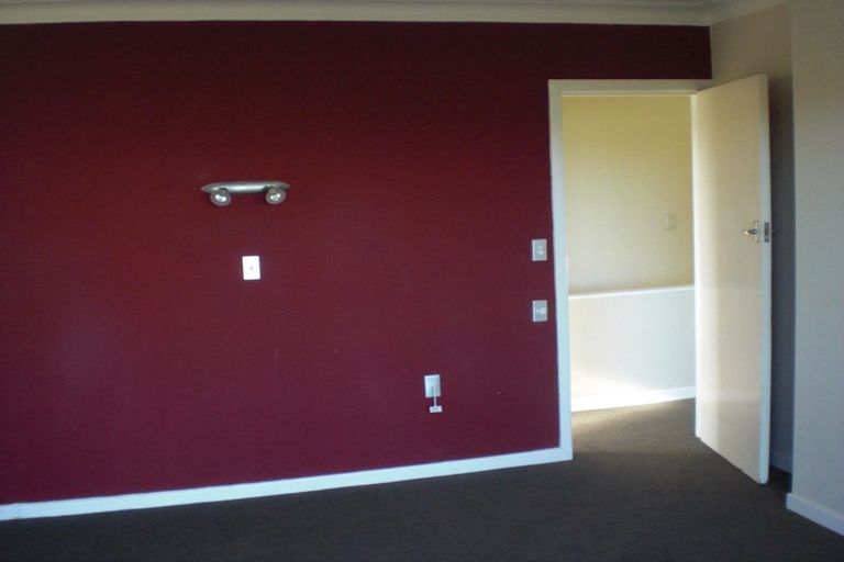 Photo of property in 1/73a Beresford Street, Bayswater, Auckland, 0622