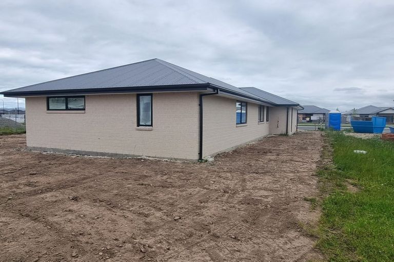 Photo of property in 93 Northmoor Boulevard, Rolleston, 7615