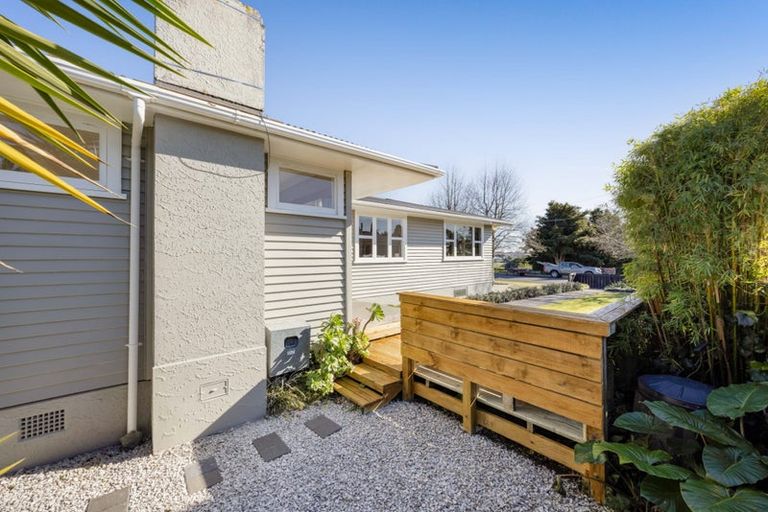 Photo of property in 211 Frankley Road, Frankleigh Park, New Plymouth, 4310