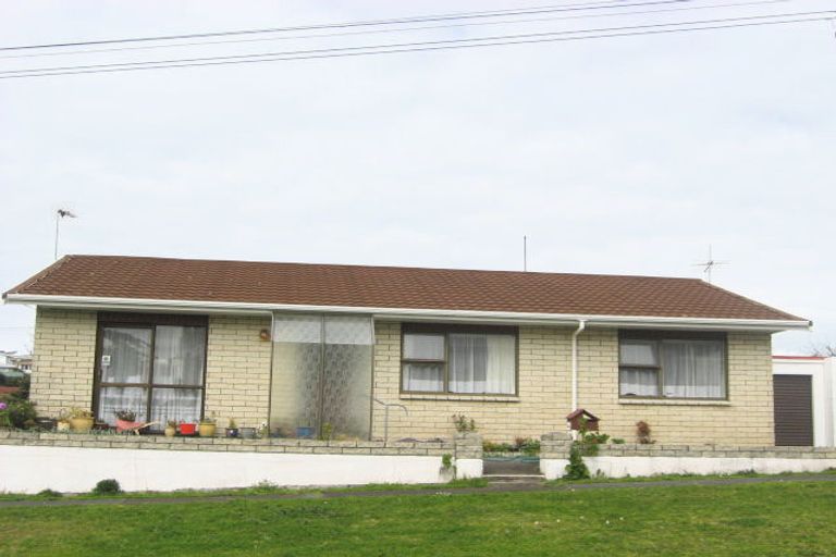 Photo of property in 3 Parris Street, Moturoa, New Plymouth, 4310