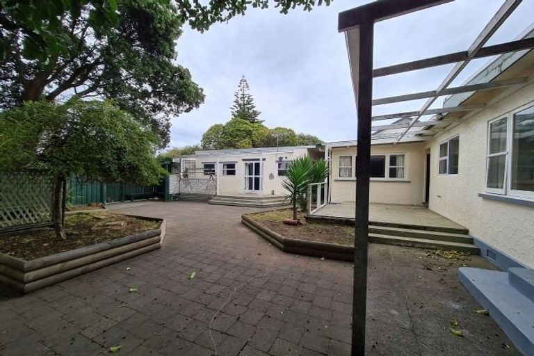 Photo of property in 31 Dives Avenue, Hawera, 4610