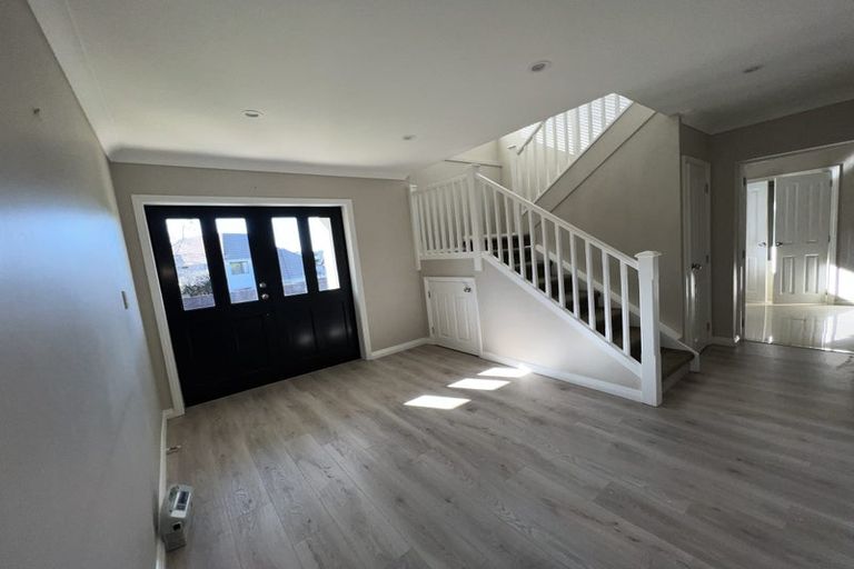 Photo of property in 2 Bellbird Rise, Murrays Bay, Auckland, 0630