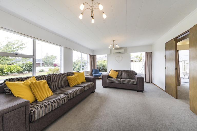 Photo of property in 52 Buick Crescent, Awapuni, Palmerston North, 4412