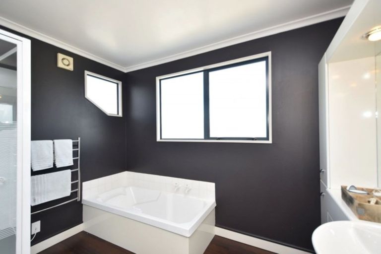 Photo of property in 712 Queens Drive, Waikiwi, Invercargill, 9810