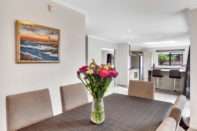 Photo of property in 4 Barry Curtis Place, Levin, 5510