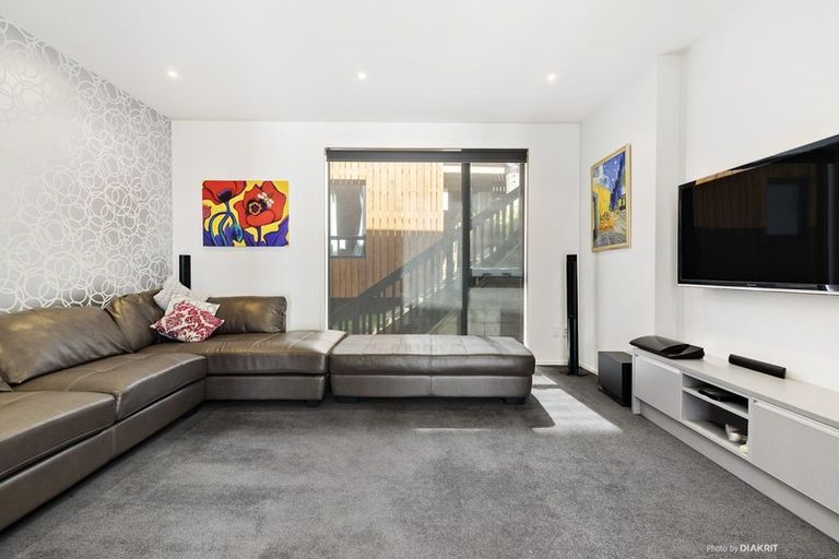 Photo of property in 5c Salmont Place, Kelburn, Wellington, 6012