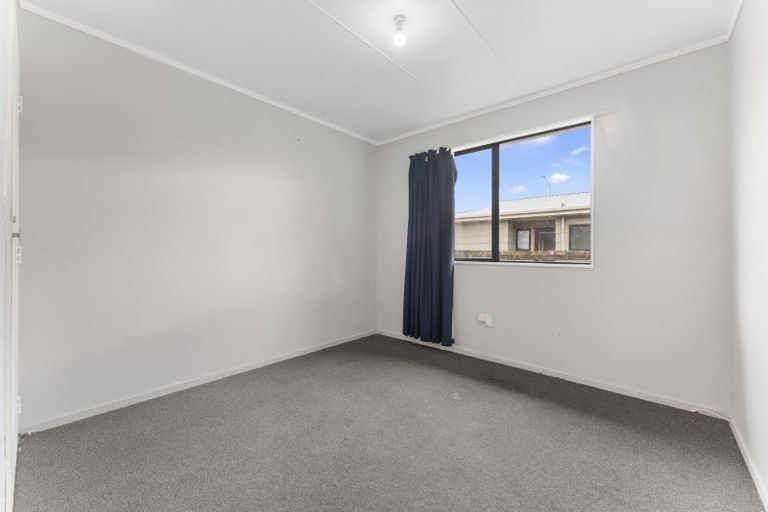 Photo of property in 42a Mcleavey Drive, Kelvin Grove, Palmerston North, 4414