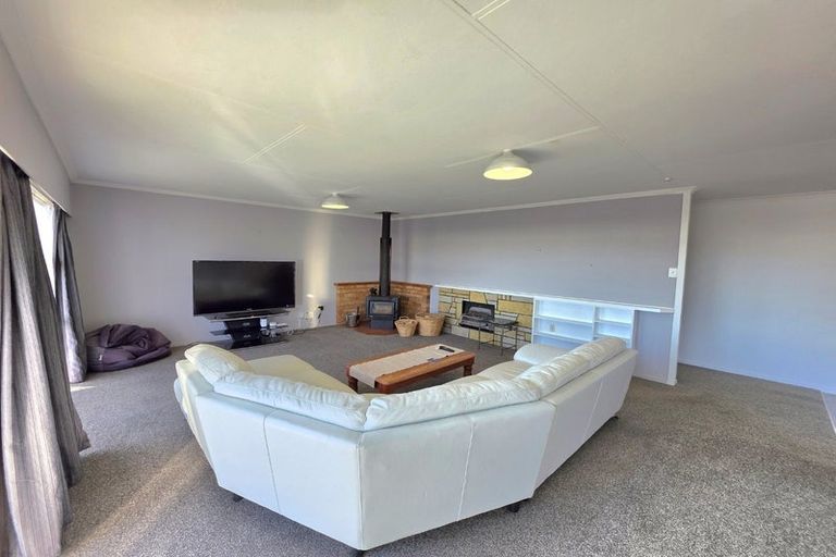 Photo of property in 45 Clifton Drive, Waitara, 4320
