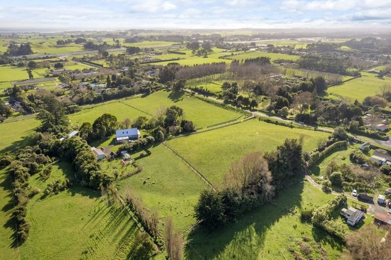 Photo of property in 156 Gear Road, Te Horo, Otaki, 5582