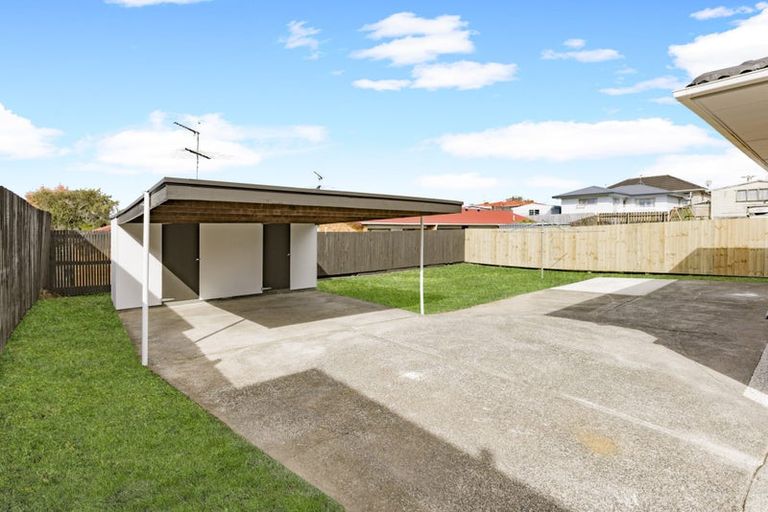 Photo of property in 2/26 Kirton Crescent, Manurewa, Auckland, 2102