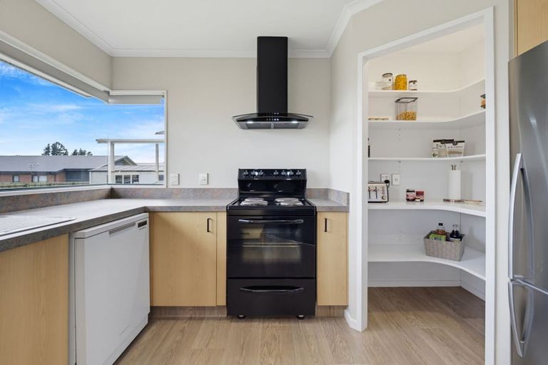 Photo of property in 17 Mansfield Road, Owhata, Rotorua, 3010