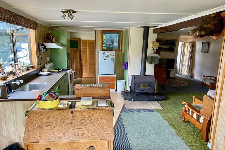 Photo of property in 3 Wharf Road, Karamea, 7893