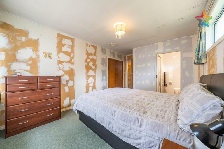 Photo of property in 16 Tanekaha Street, Stokes Valley, Lower Hutt, 5019