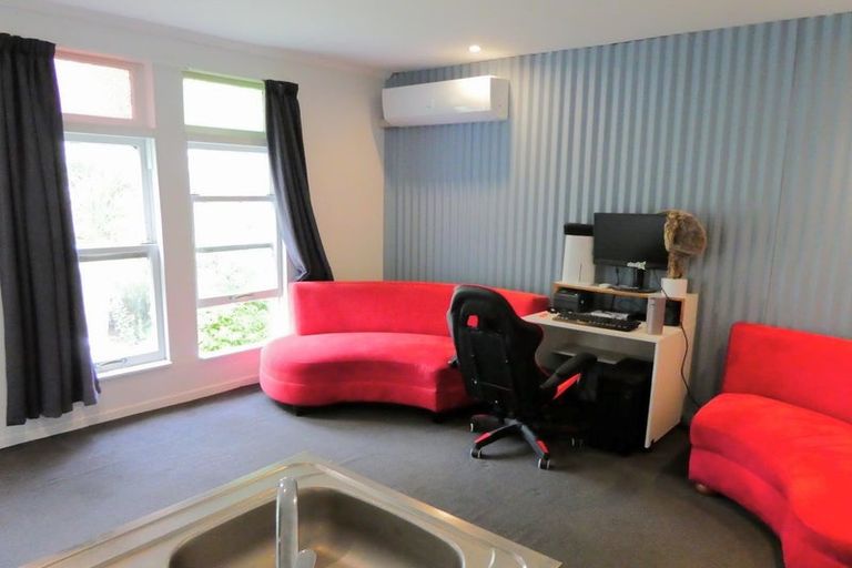 Photo of property in 23 Grass Street, Roseneath, Wellington, 6011