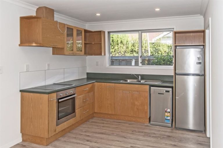 Photo of property in 2/86 Avonhead Road, Avonhead, Christchurch, 8042