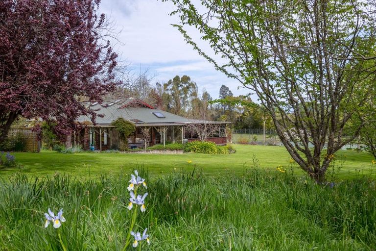 Photo of property in 620 Te Whiti Road, Te Whiti, Masterton, 5884