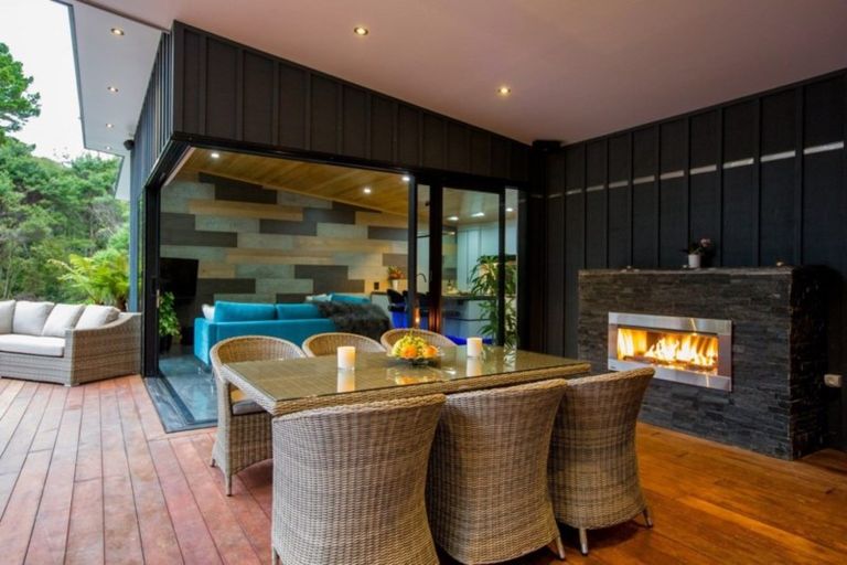 Photo of property in 39 Upper Harbour Drive, Greenhithe, Auckland, 0632