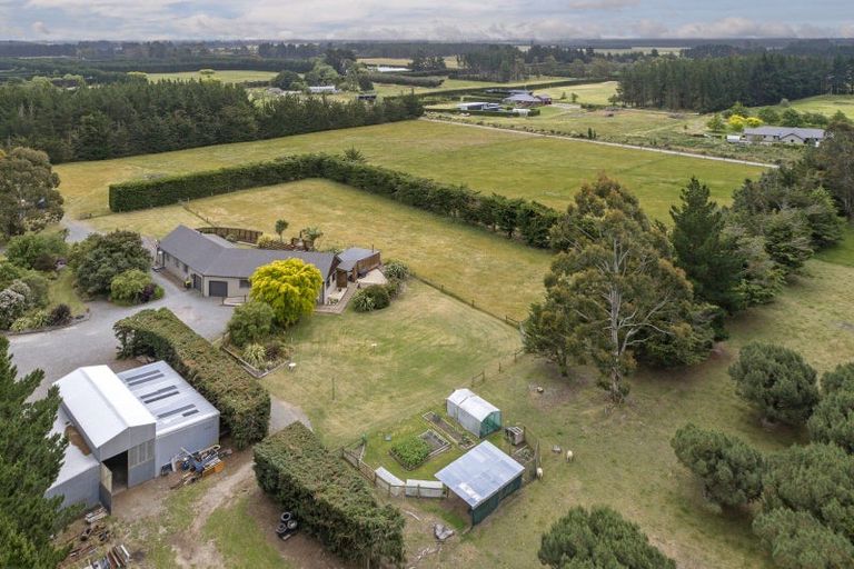 Photo of property in 996 Weedons Ross Road, West Melton, Christchurch, 7671