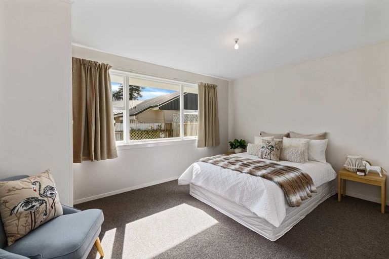 Photo of property in 1/187a Matsons Avenue, Papanui, Christchurch, 8053