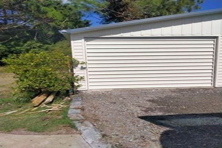 Photo of property in 28 Shoemaker Road, Waipu, 0510