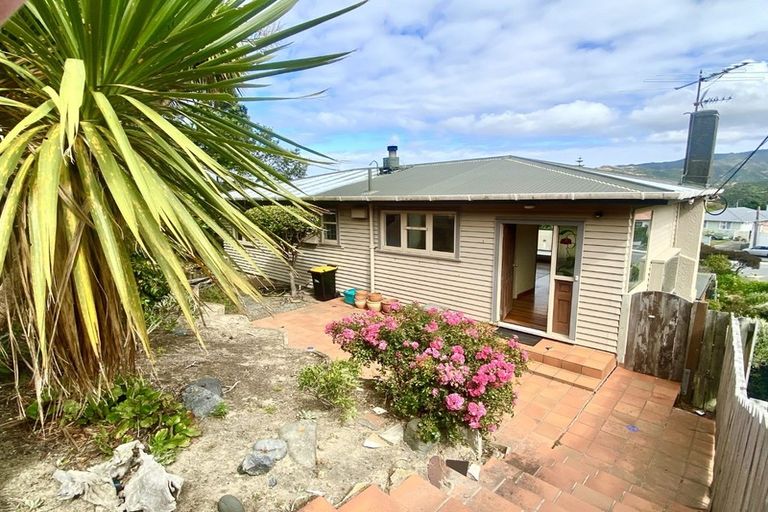 Photo of property in 38 Buckley Road, Southgate, Wellington, 6023