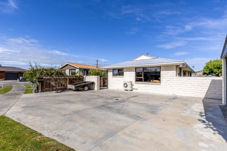 Photo of property in 8 Merlin Place, Gore, 9710