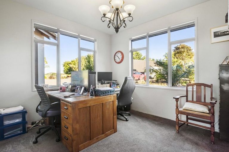 Photo of property in 288 Rimmer Road, Helensville, 0875