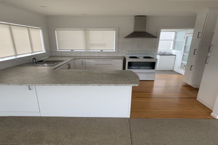 Photo of property in 1/5 Whitby Crescent, Mairangi Bay, Auckland, 0630