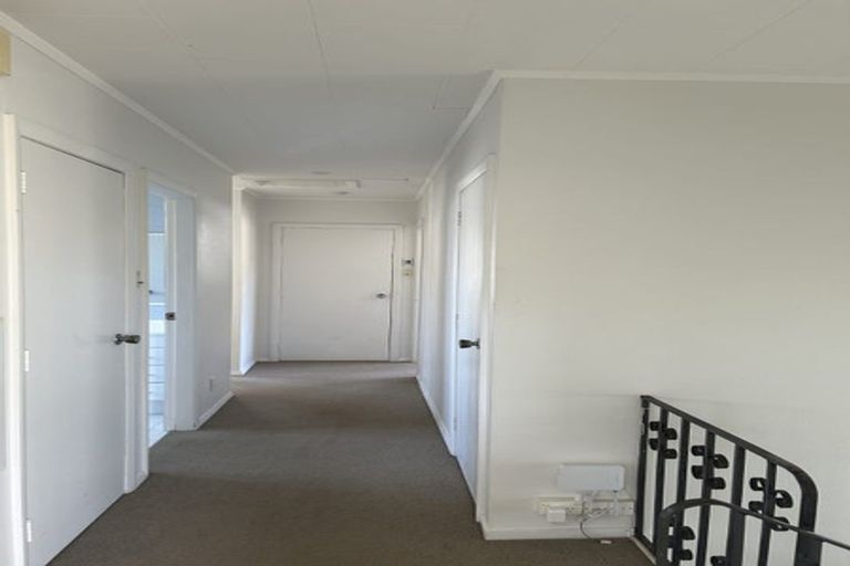 Photo of property in 2 Foyle Street, Island Bay, Wellington, 6023