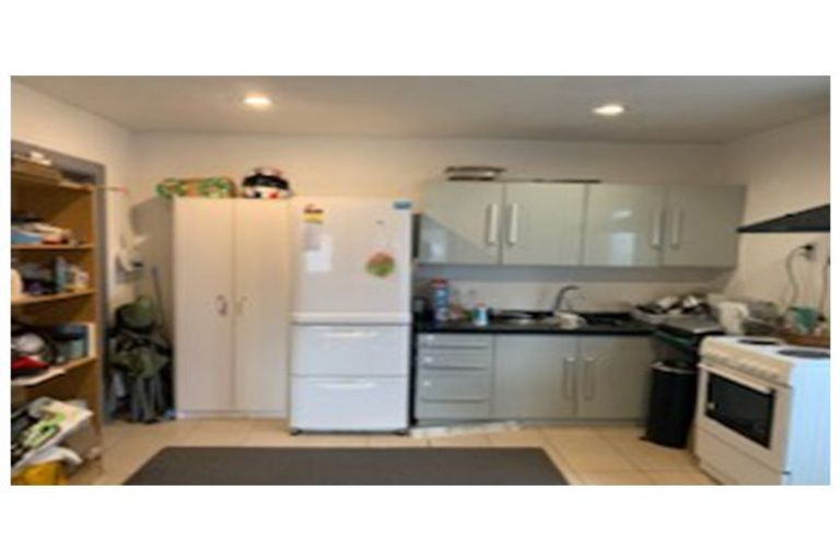 Photo of property in 3 Rogers Avenue, Eastern Beach, Auckland, 2012