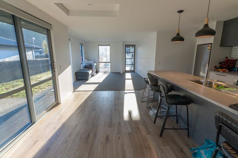 Photo of property in 3 Field View, Bradford, 9011