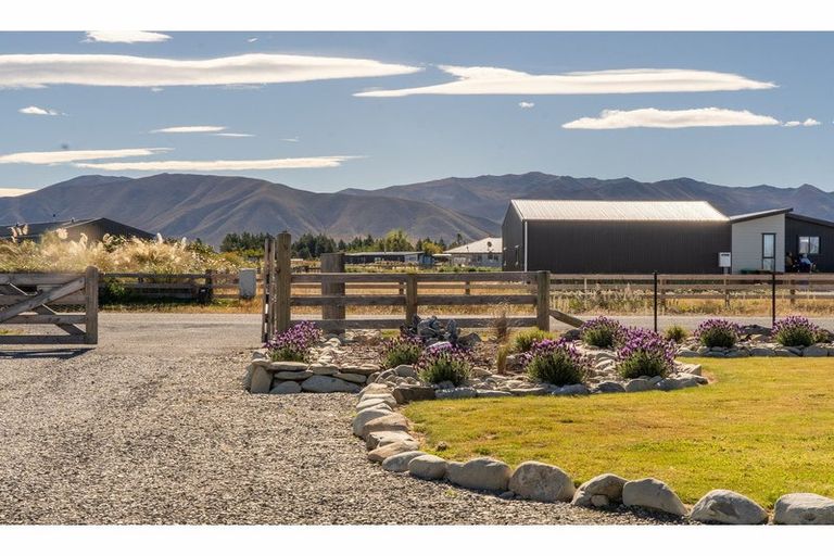 Photo of property in 1 Tussock Crescent, Twizel, 7901