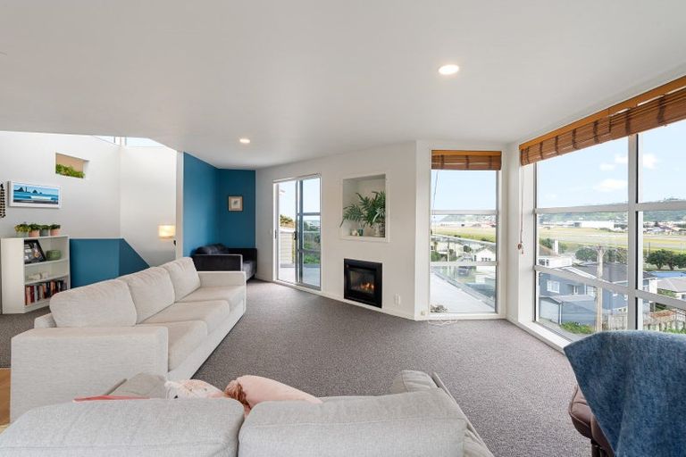 Photo of property in 121a Wexford Road, Miramar, Wellington, 6022