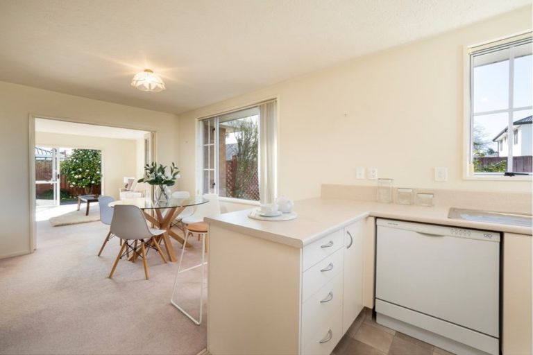 Photo of property in 3/12 Frankleigh Street, Somerfield, Christchurch, 8024