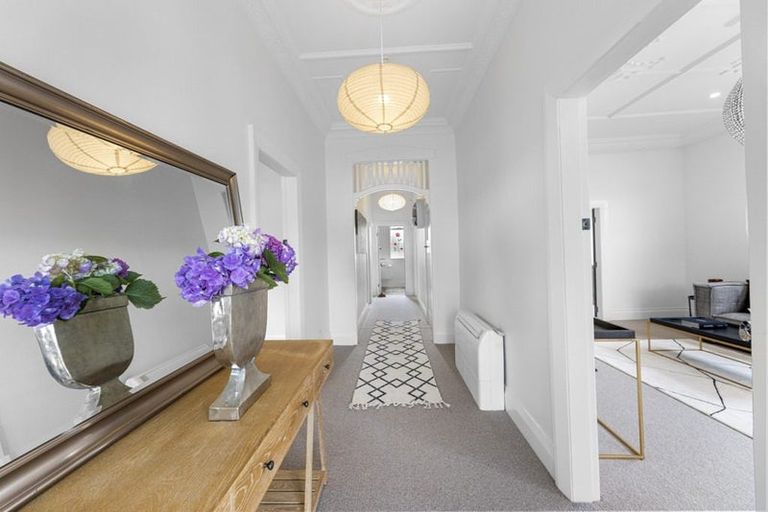 Photo of property in 19 West Avenue, Saint Clair, Dunedin, 9012